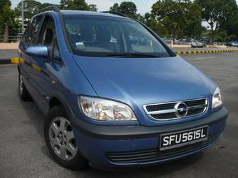 2004 Opel Zafira Pics