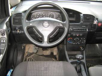 2004 Opel Zafira Pictures