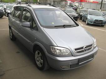 2004 Opel Zafira Pics