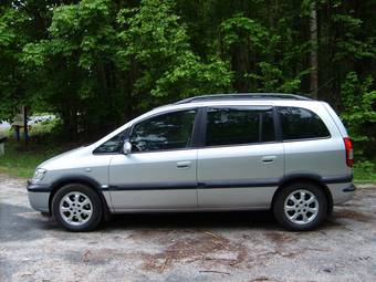 2004 Opel Zafira Photos