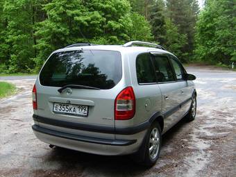 2004 Opel Zafira Photos