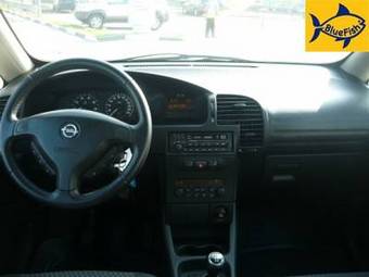 2004 Opel Zafira Pictures