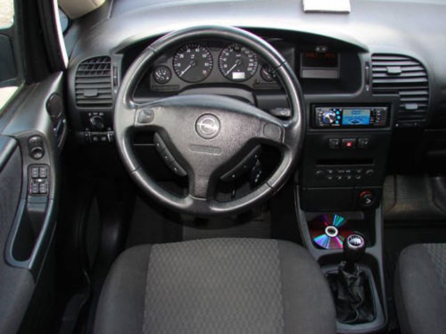 2005 Opel Zafira