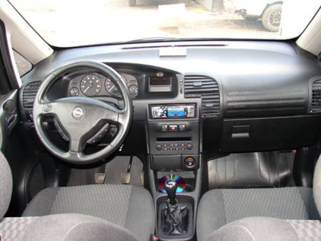 2005 Opel Zafira