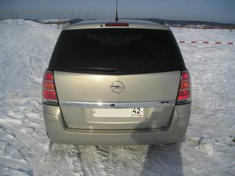 2006 Opel Zafira Pictures