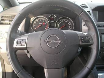 2006 Opel Zafira Pics