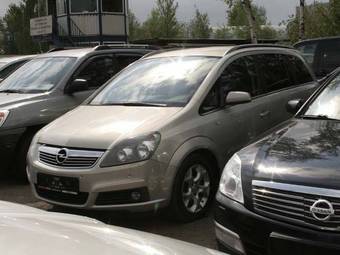2006 Opel Zafira Photos
