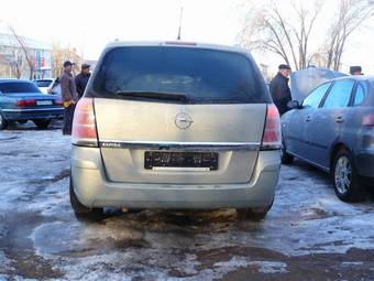 2007 Opel Zafira Images