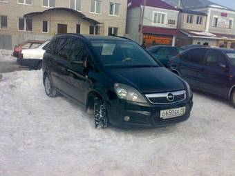 2007 Opel Zafira Pictures