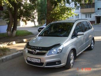 2007 Opel Zafira Pictures