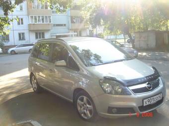 2007 Opel Zafira Photos