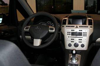 2008 Opel Zafira Pictures