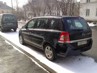 2008 Opel Zafira Photos