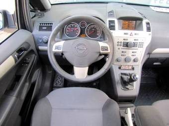 2008 Opel Zafira Pictures