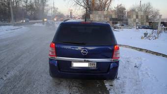 2009 Opel Zafira Photos