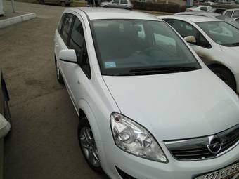 2010 Opel Zafira Pictures