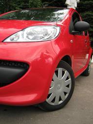 2008 Peugeot 107 Photos