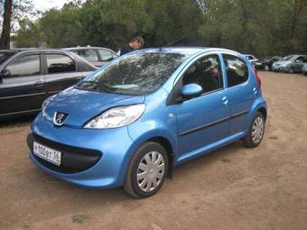2008 Peugeot 107 Pics