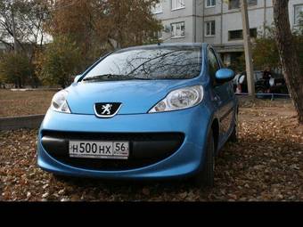 2008 Peugeot 107 Pics