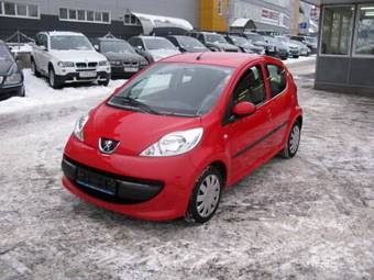 2008 Peugeot 107 Pictures