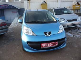 2008 Peugeot 107 Photos