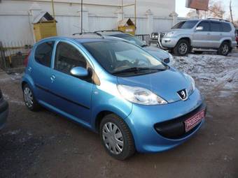 2008 Peugeot 107 Photos