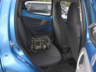 2008 Peugeot 107 Photos