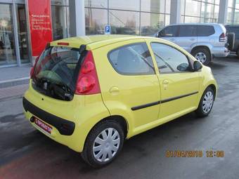 2008 Peugeot 107 Photos