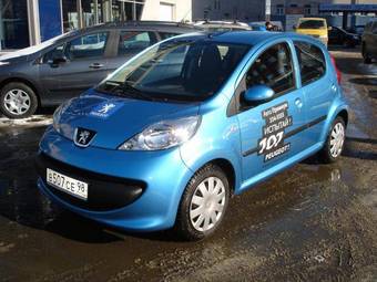 2008 Peugeot 107 Pictures