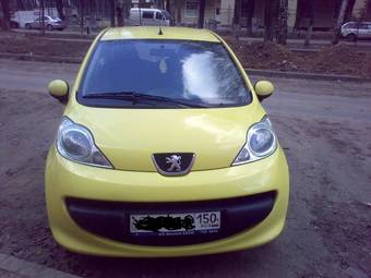 2008 Peugeot 107 Photos