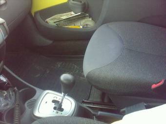 2008 Peugeot 107 Images