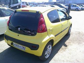 2011 Peugeot 107 Pictures