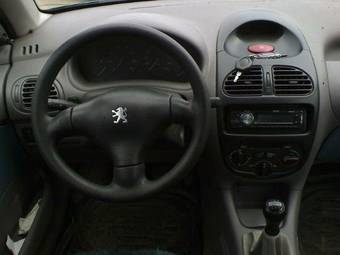 1999 Peugeot 206 Pictures
