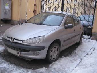 2000 Peugeot 206 Photos