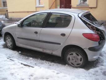 2000 Peugeot 206 Photos