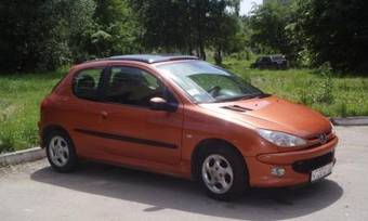 2000 Peugeot 206 Photos