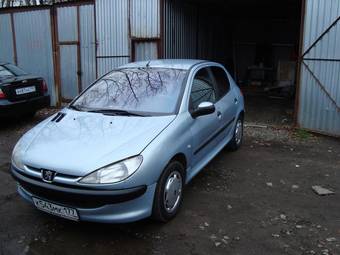 2001 Peugeot 206 Photos