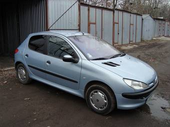 2001 Peugeot 206 Photos