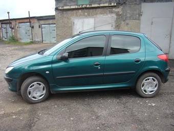 2001 Peugeot 206 Photos