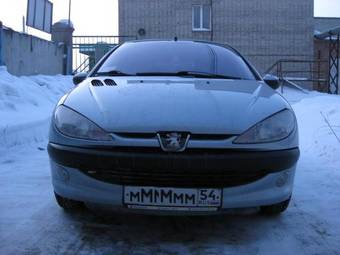 2002 Peugeot 206 Pictures