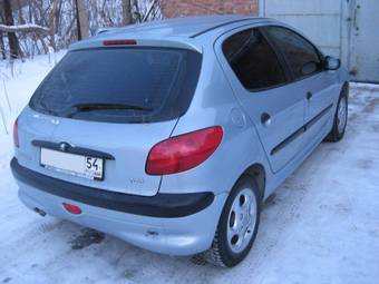 2002 Peugeot 206 Photos