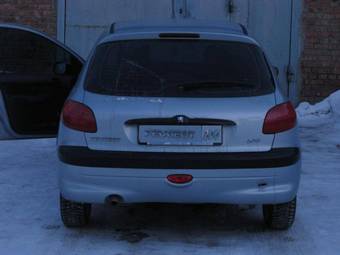 2002 Peugeot 206 Pics