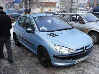 2002 Peugeot 206 Pictures