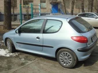 2002 Peugeot 206 Pictures