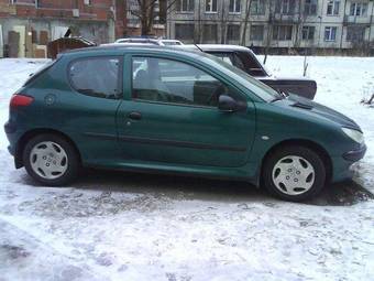 2002 Peugeot 206 Images