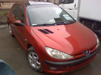 2002 Peugeot 206 Photos