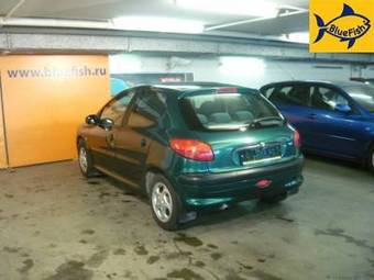 2002 Peugeot 206 Pictures