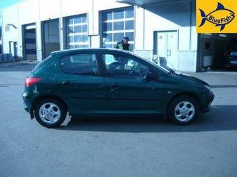 2002 Peugeot 206 Pictures