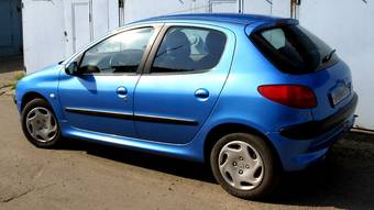 2002 Peugeot 206 Photos