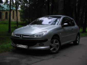 2002 Peugeot 206 Photos